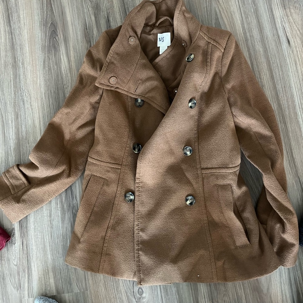 H&M Brown pea coat! Super cute and warm!🤎